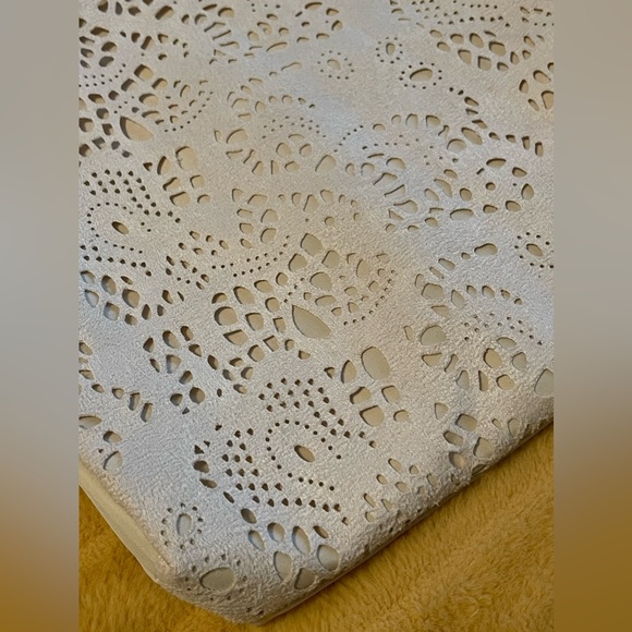 Nordstrom Neutral Tote EUC - Picture 4 of 8